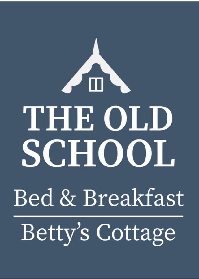 The Old School And Betty'S B&B Уайтхейвън Екстериор снимка